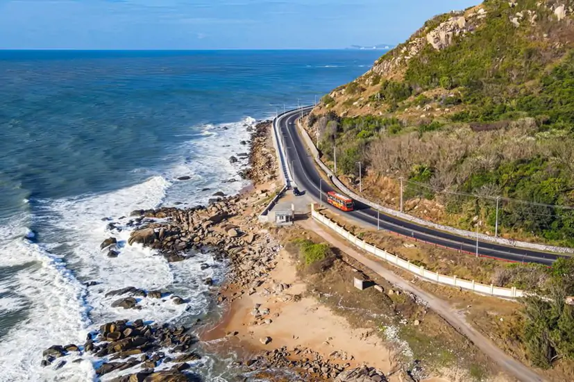 Thu&ecirc; 7 chỗ đi Long Hải