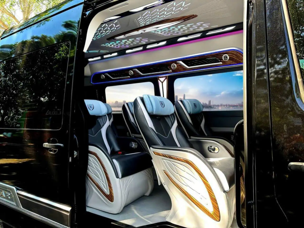 LIMOUSINE HOA MAI, TOÀN THẮNG, BẾN THÀNH