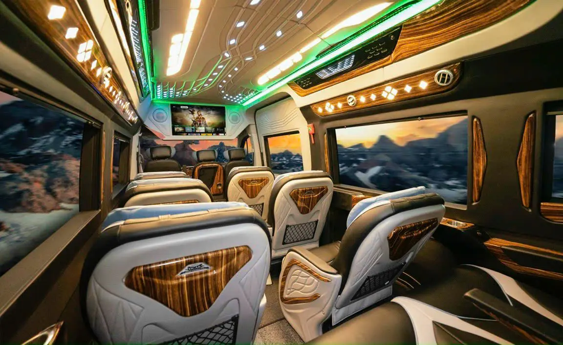 thu&ecirc; xe đi Nha Trang