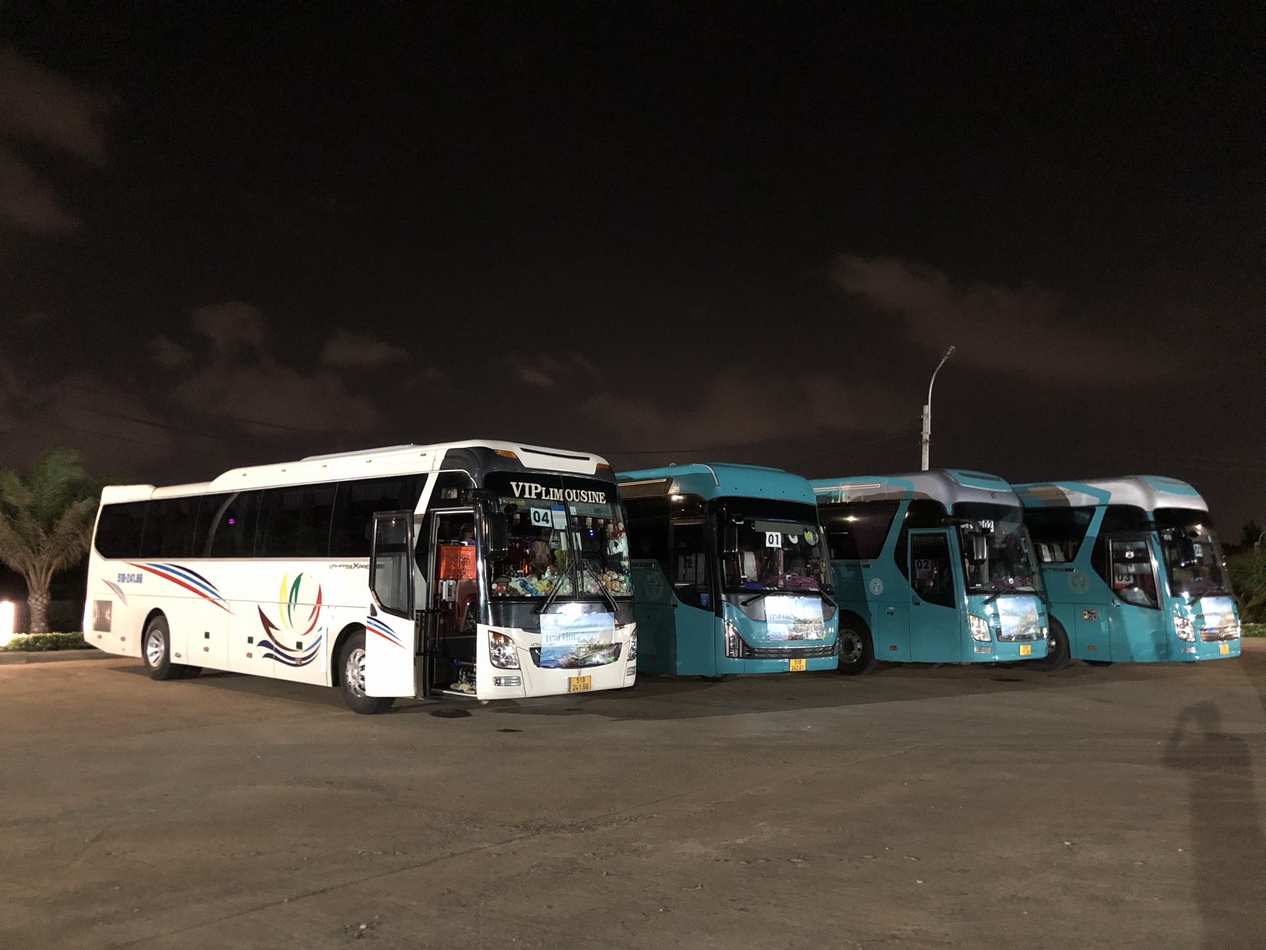 thuê xe hợp đồng cho công ty